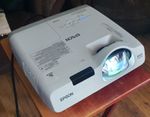Projector Epson EB-525W - H672B - Home Cinema / Conference Projector