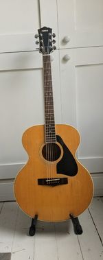 Yamaha CJ818 Jumbo. Early 80s Great Player.