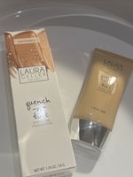 Laura Geller Quench-n-Tint Hydrating Foundation Light Medium 50ml - New & Boxed.