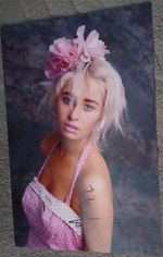 wendy james transvision vamp lead singer before a gig signed 12x8 photo
