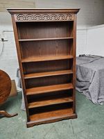 OLD CHARM LARGE OAK BOOKCASE/OAK BOOKCASE/DISPLAY STAND/5 SHELF CARVED BOOKCASE