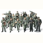 TAMIYA 32530 German Infantry WWII On Manoeuvres 1:48 Military Model Kit