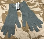 NEW GENUINE US ARMY SAGE GREEN WOOL TYPE II COLD WEATHER GLOVES INSERT. SMALL.