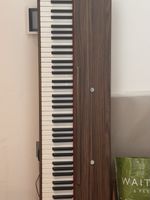 Donner 88-Key Digital Piano with Wooden Stand & Triple Pedals – Excellent