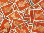 GB 100 x 1st orange used stamps off paper