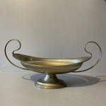 AmazingLarge Vintage EP N.4506 Pedestal Table Bowl Scalloped Edge & 2 Handles