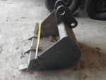 24 Inch Tooth Digger Bucket  New/other