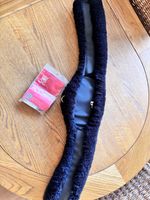 Mattes Crescent Slimline Girth 130cm Black