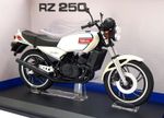 Aoshima 1/12 Scale 110416-3700 - Yamaha RZ 250 Motorcycle - Met. White