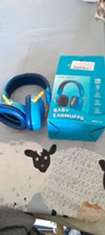 ARM NEXT Baby Ear Muffs Adjustable Anti-Pinch Blue/Yellow Plastic MPN C40