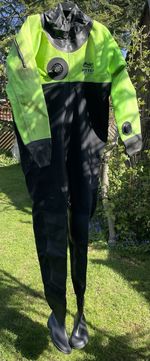 Membrane Dry Suit Size M Size 9 Boots