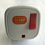 UK 3 Pin BS1363 Fused Plug Adapter 13A with On/Off Switch - White
