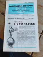 FA CHARITY SHIELD 1961 Tottenham v FA Selected X1 - very slightly creased (16)