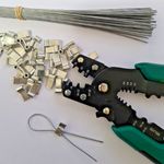 15x UK ELECTRIC METER FLAG SECURITY TAMPER SEALS & WIRES & SEALING CRIMPING TOOL