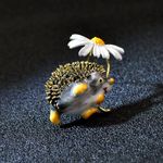 Vintage Style Small Hedgehog Daisy Flower Pendant Gold Brooch Broach Enamel Pin