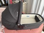 Nuna LYLT Carrycot / Triv Next Carrycot Bassinet Caviar Black - Barely Used