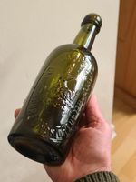 PICTORIAL 1PT BEER BOTTLE FROM BURTON ON TRENT IN VERY GOOD CONDITION.