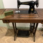 Singer 201K Sewing Machine with Case and Original Accessories