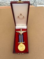 ARNHEM 50TH ANNIVERSARY COMMEMORATIVE MEDAL WITH PARA BADGE, WORN WITH PRIDE