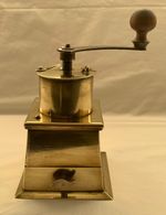 Antique/Vintage Brass Coffee Mill Grinder Collectable Decorative Item