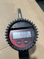 DIGITAL OIL DISPENSING GUN