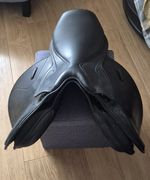 Optimum Black Leather Gp Saddle 17.5 Inch With Changable Gulet