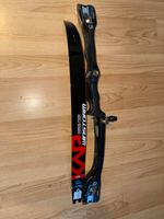 4 fieldbows 1 recurve and lots of accessory 