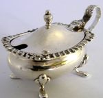 HEAVY ENGLISH STERLING SILVER BLUE GLASS LINED MUSTARD POT 1992 54g of silver