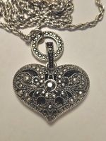 Heart Pendant Necklace Metal Silver Tone Fashion Jewelry 31.7 g/90 cm