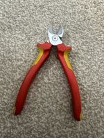 KNIPEX 1000V VDE End Cutting Pliers, Insulated Red/Yellow Handles