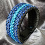 Paracord Bracelet Stitched black-blue.