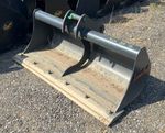 Eurofab 3CX Pickup bucket with DX60 Shells-60" Grader
