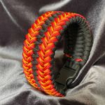 Paracord Bracelet Stitched black-red.