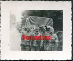 I4/15 WW2 ORIGINAL PHOTO OF GERMAN WEHRMACHT SOLDIERS COVERED IN DUST