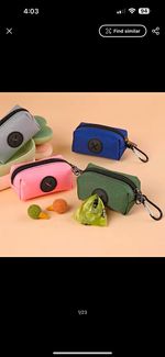 Dog Waste Bag Dispenser Pouch with Carabiner Clip, Dog Size M