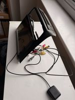 PORTABLE CAR PLAYER SCREEN APPLE/ANDROID WIRELESS BLUETOOTH**BNWOT***NEW*