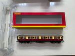Hornby R4405A Hawksworth: (Pre 1953) corridor 3rd in BR carmine & cream - W856W
