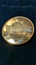 CUNARD WHITE STAR LINE RMS QUEEN ELIZABETH SOLID SILVER FINAL VOYAGE MEDALLION 