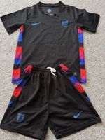 England kids Football Kit Age 10-11 in very Condition Check my page