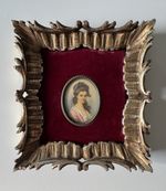 Vintage Italian Portrait Miniature – Giovane Dama – Florentine Gilt Frame