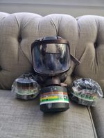 Sr200 Airfeed Spray  Mask plus 2 new cartridges  
