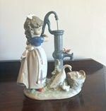 Lladró 5285 Porcelain Figurine Girl at Water Pump with Bucket, Boxed