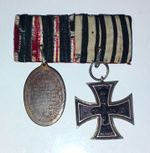 German WWI Medal Iron Cross 2nd Class 1914 with World War Oval Medal Bar 1920