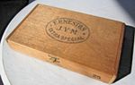 Vintage  WOODEN  CIGAR BOX  Ernestos J.V.M Extra Special hinged lid empty