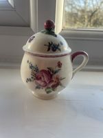 Mennecy Porcelain (duc de Villeroy) 18th Century Custard Pot Floral Painted