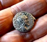 ROMAN. SEPTIMIUS SEVERUS. SILVER DENARIUS. EMESA MINT. VICTOR AVG rev. #72