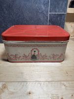VINTAGE LARGE BREAD BOX HINGED LID METAL- LADY ON FRONT