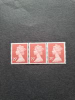 GB Machin SG X917a 25p Rose Red Two Band. Strip of three. u/m