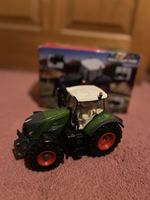 BRITAINS FENDT 828 VARIO TRACTOR 43177 BNIB 1:32 Tomy Boxed Slightly Used