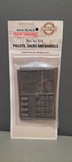 Vintage Diorama Pallets Sacks Barrels Kit Plastic OO 1:76 4mm Miniature Craft